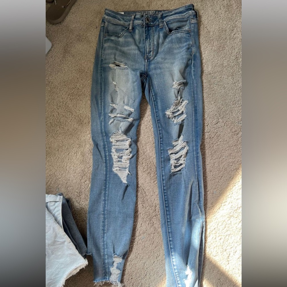 American eagle ripped jeans